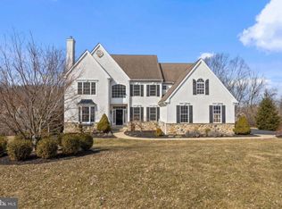 121 Woodridge Dr, Kennett Square, PA 19348