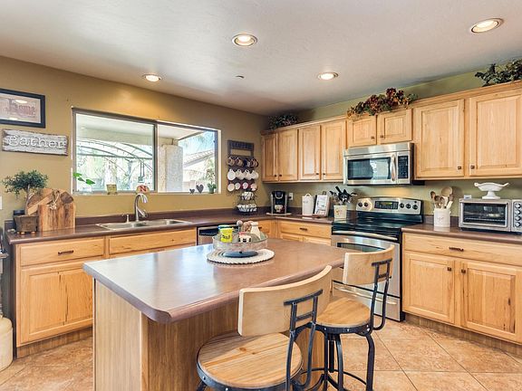5th image of 11104 W Denier Dr