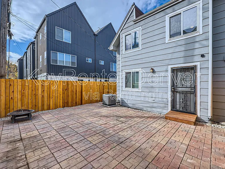 2256 S Dexter St — Photo 20