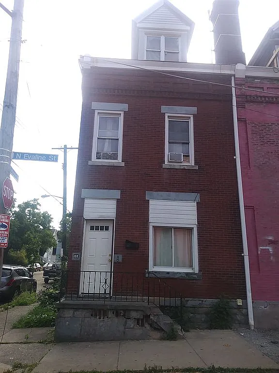 122 N Evaline St photo 1