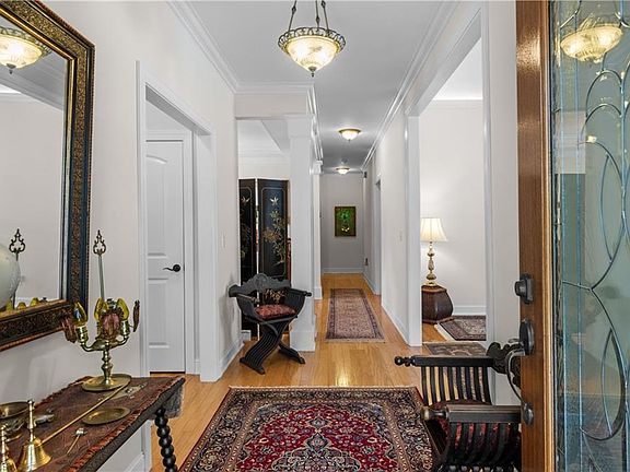 5th image of 428 Biscayne St