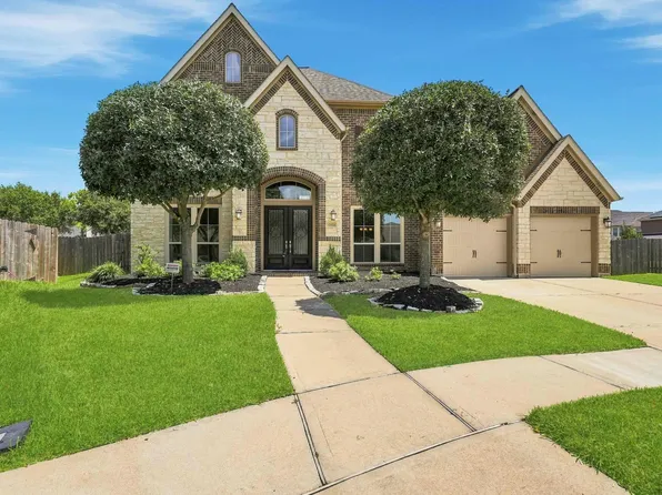 12611 Windy Bridge Ln, Pearland, TX 77584