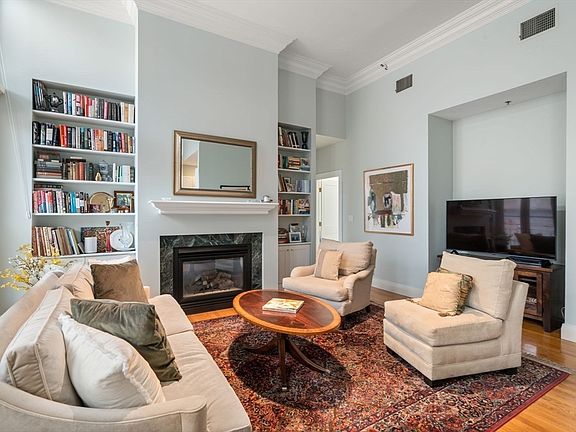 4th image of 20 Tileston St APT 1A