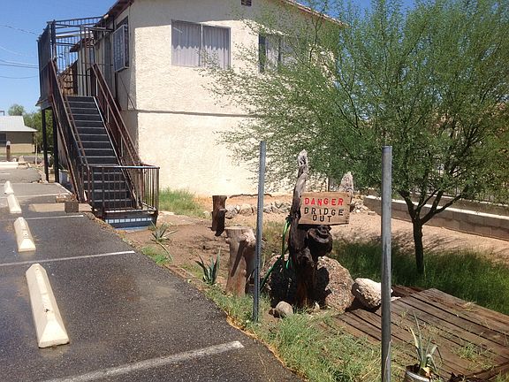 3rd image of 800 S 1st Ave