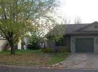 706 Meadowview Ln, Lodi, WI 53555