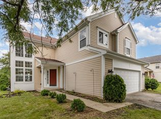 11 Lindsey Ct E, Bolingbrook, IL 60440