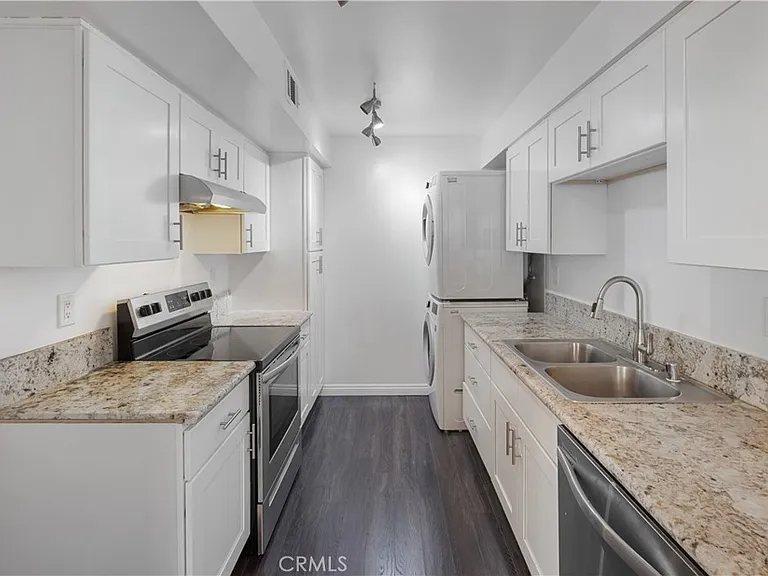433 S Manhattan Pl #209 — Photo 4