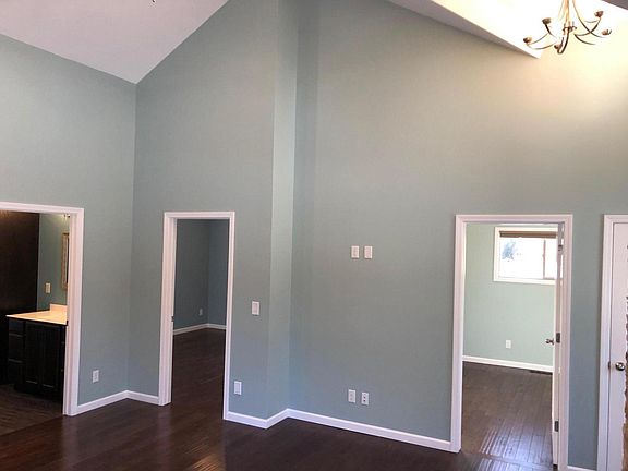 5th image of 480 N Park Blvd