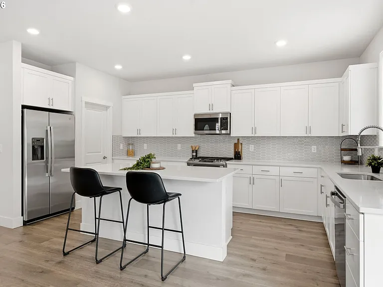 6901 NE 16th Ave — Photo 12