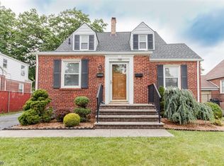 548 Fernwood Ter, Linden, NJ 07036