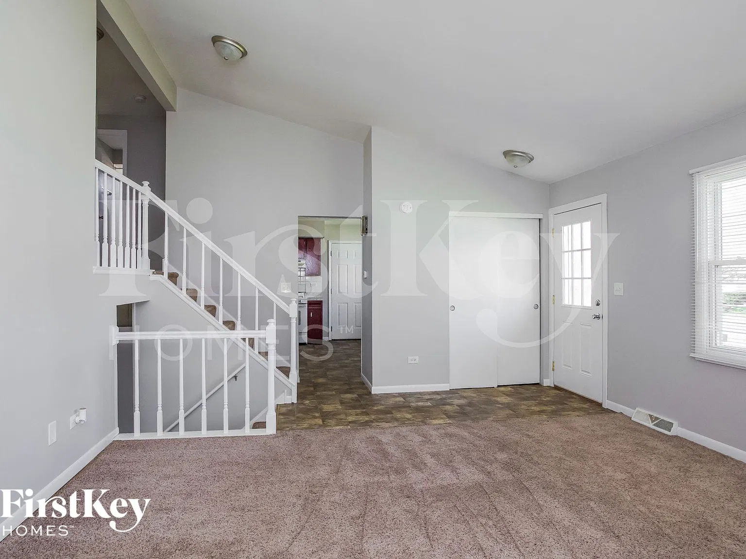 4 bed, 2.0 bath, 1100 sqft, $3,075 — Photo 4
