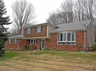 10 Morristown Rd, Gillette, NJ 07933