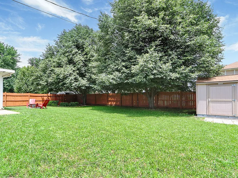 119 N Kaw Dr — Photo 30