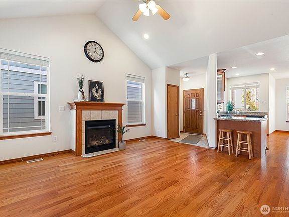 4th image of 605 Rosette Court