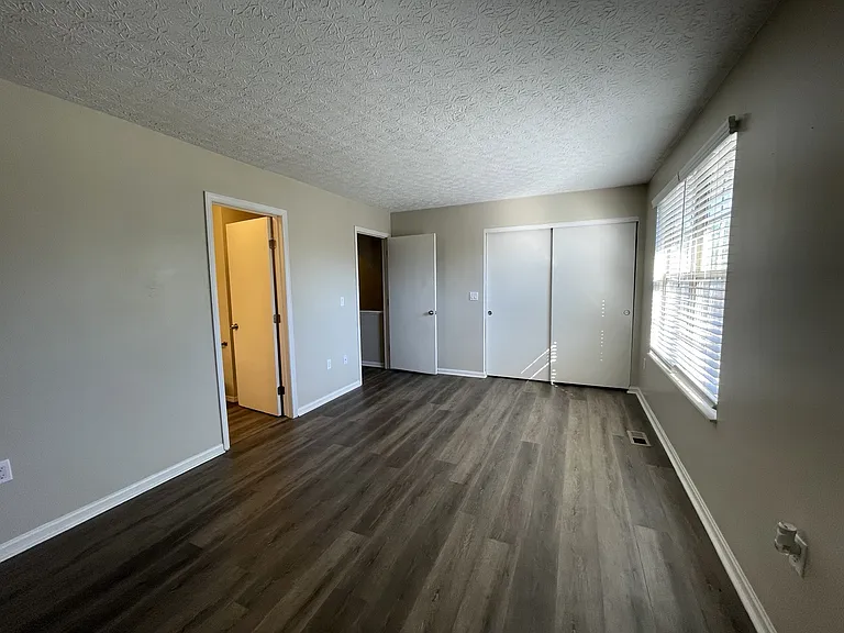 2917-2919 United Ct — Photo 11