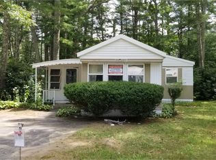 17 Sycamore Dr, Halifax, MA 02338