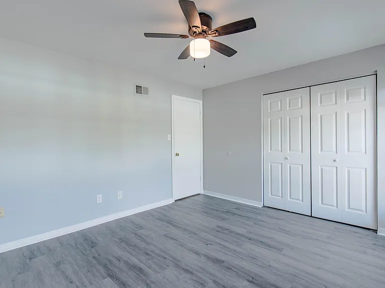 13545 Embassy Park Ct #13545 — Photo 26