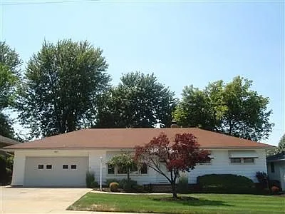 7488 Skylark Dr photo 1