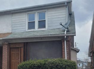 2012 North St, Harrisburg, PA 17103