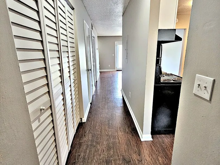 Avalon Cove Townhomes — Photo 13