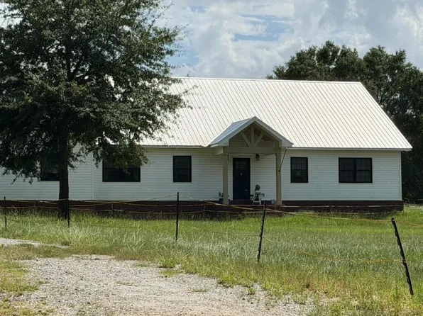 2460 County Road 17, Headland, AL 36345