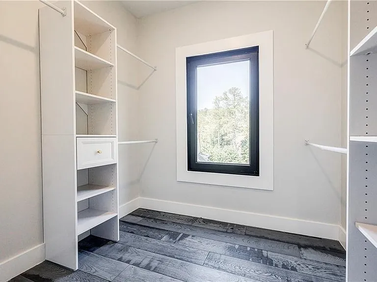 1812 Hunters Gln — Photo 33