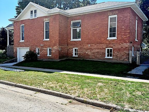 4th image of 409 E Danaher St