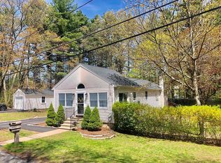 7 Dorchester St, Wilmington, MA 01887