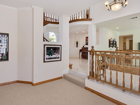4th image of 32719 Wellbrook Dr