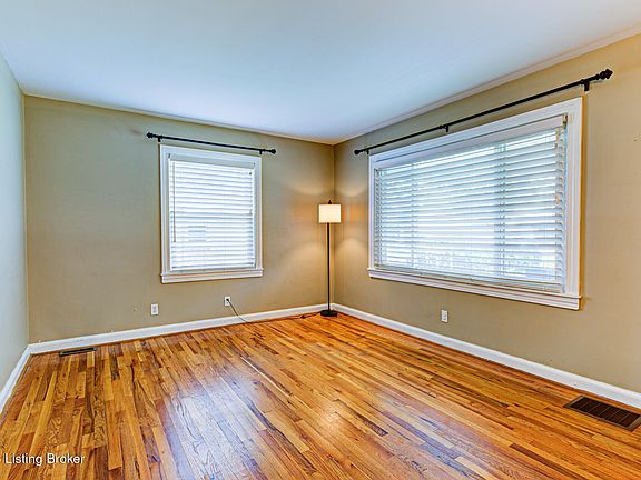5th image of 3008 Louisa Ave