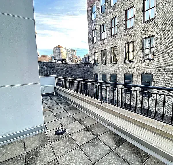46 W 14th St #7R — Photo 4