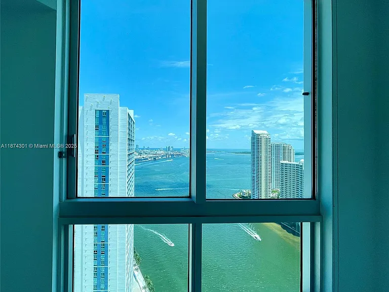 300 S Biscayne Blvd #3410 — Photo 10
