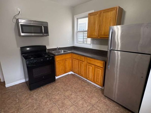 247 Amherst St APT 1L