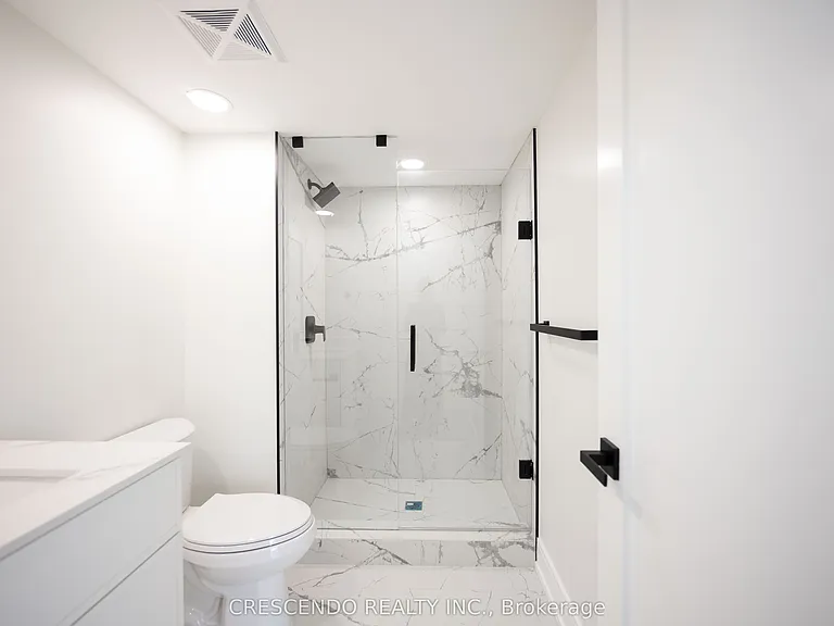 50 Eglinton Ave W #1006 — Photo 10