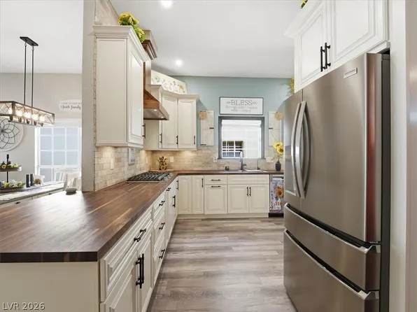 4904 Winterset Dr, Las Vegas, NV 89130