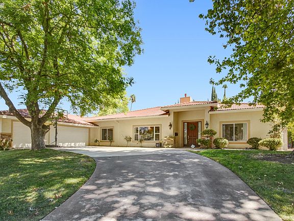 3rd image of 5694 Rolling Oak Dr