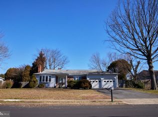 18 Tar Heels Rd, Hamilton, NJ 08619