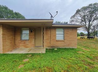 1122 3rd St, Hempstead, TX 77445