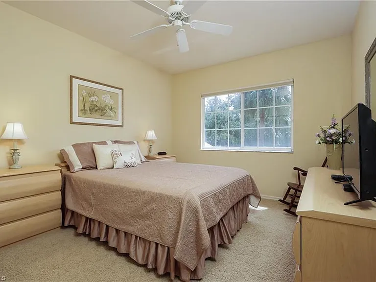 5815 Persimmon Way — Photo 12