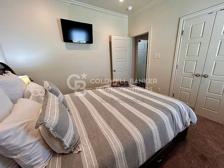 10317 Vernon Dr — Photo 18