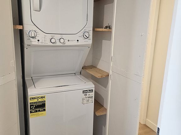 3rd image of 1512 S Bedford St #2A