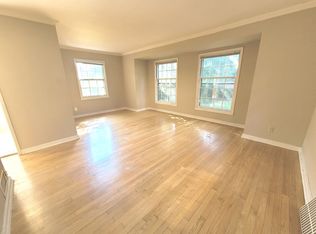 2519 Lake, Milwaukee, WI 53211