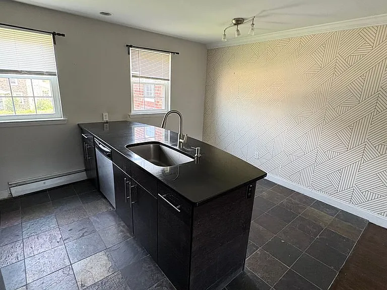 210 Trinity Ave — Photo 19