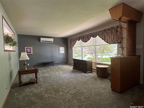 3rd image of 400 Gallaway STREET