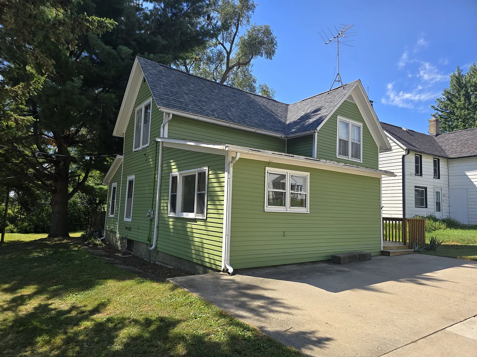 206 East South Street - 1 — Photo 2