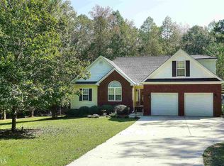 68 Creekside Ct, Zebulon, GA 30295