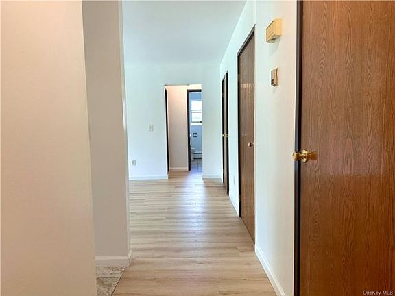 3rd image of 285 Wawayanda Ave #15