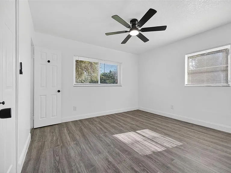 3034 Touraine Ave — Photo 30