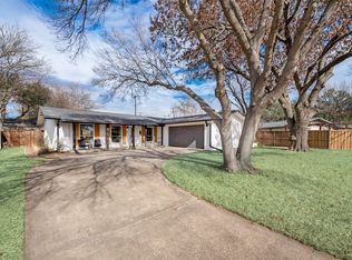 910 Meadow View Dr, Richardson, TX 75080