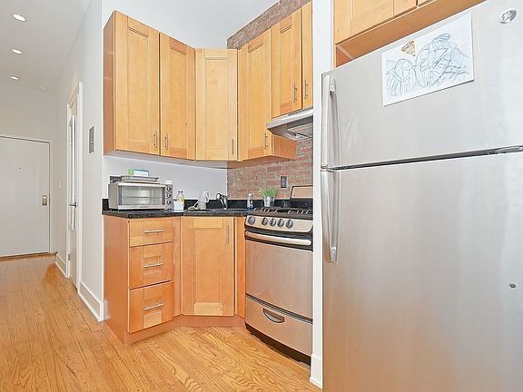 2nd image of 308 W 105th St APT 1C
